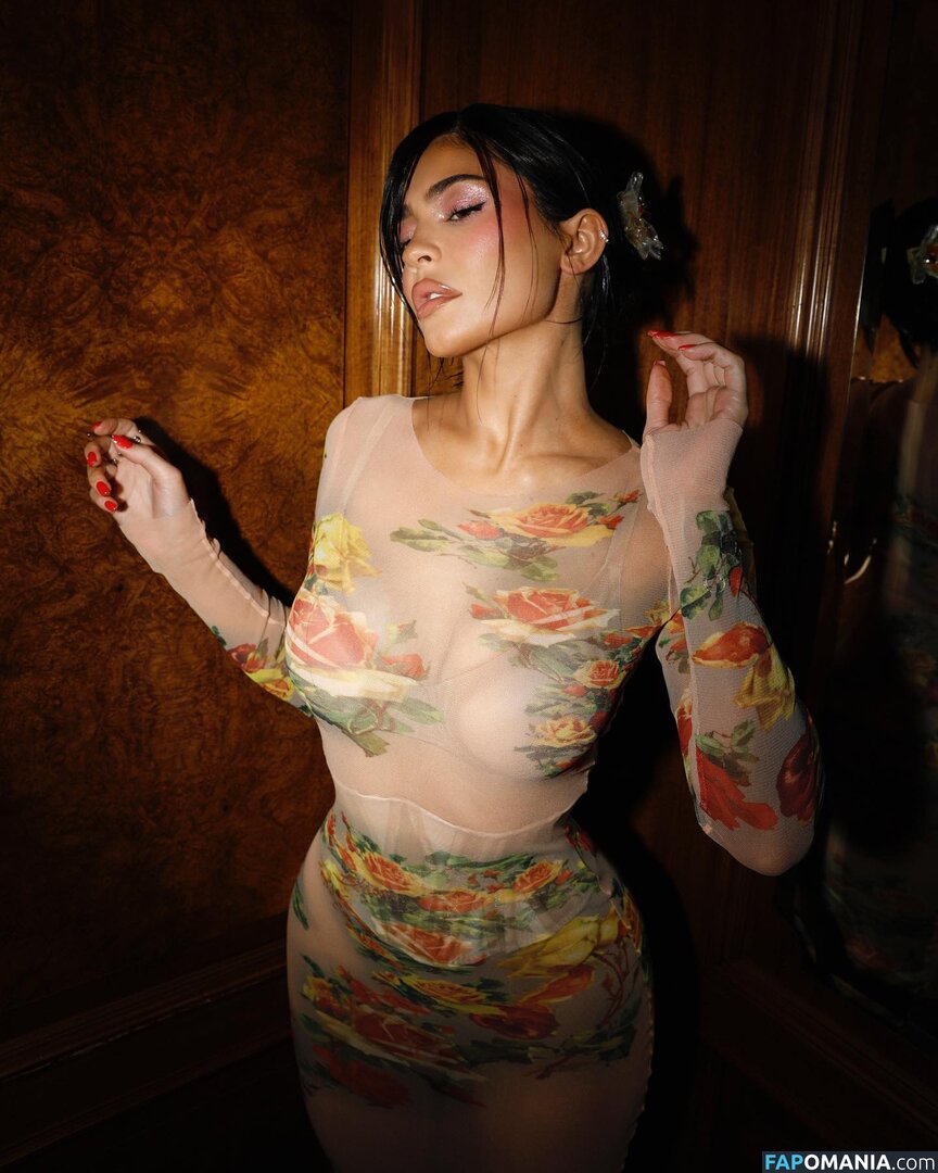 Kylie Jenner / https: / kyliejenner / kyliejenner.2 ヌード OnlyFans  流出写真 #123