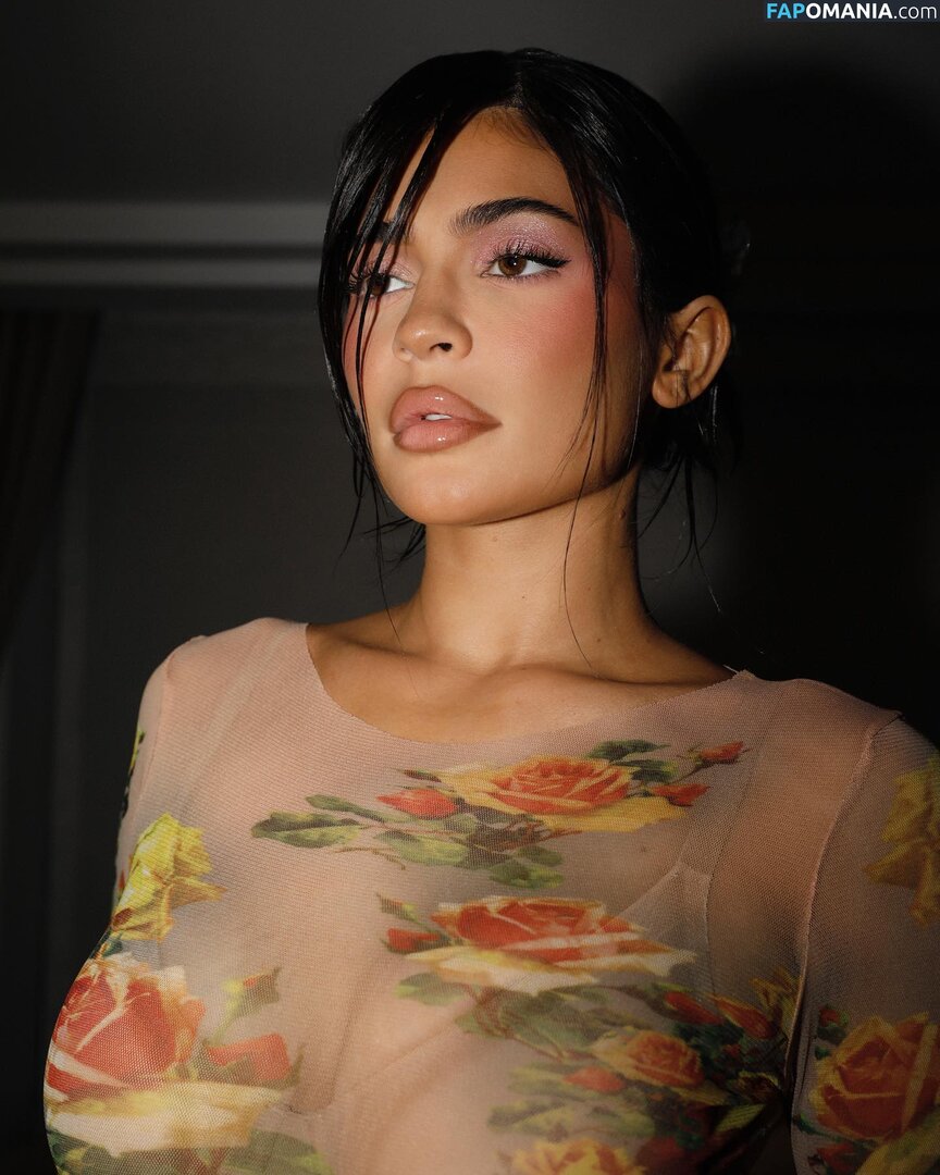 Kylie Jenner / https: / kyliejenner / kyliejenner.2 ヌード OnlyFans  流出写真 #124