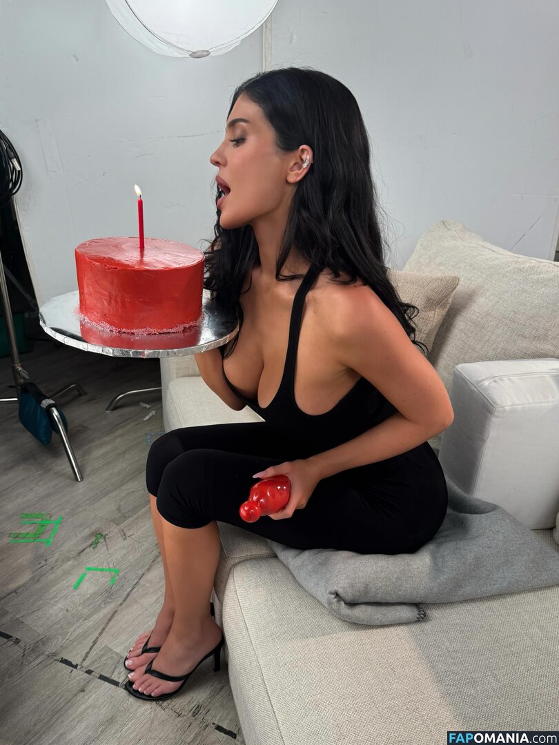 Kylie Jenner / https: / kyliejenner / kyliejenner.2 ヌード OnlyFans  流出写真 #135