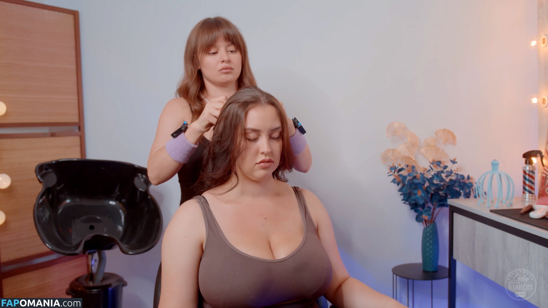 Lady Barbers Asmr / asmrladybarbers ヌード OnlyFans  流出写真 #2