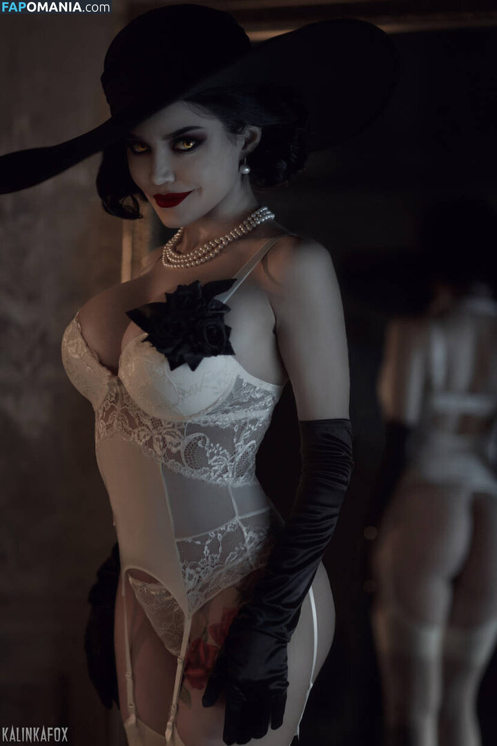 Alcina Dimitrescu and Bela Dimitrescu / Cassandra Dimitrescu / Daniela Dimitrescu / Lady Dimitrescu / ladydumitrescu ヌード OnlyFans  流出写真 #7