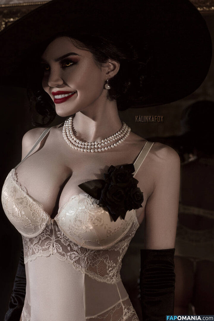 Alcina Dimitrescu and Bela Dimitrescu / Cassandra Dimitrescu / Daniela Dimitrescu / Lady Dimitrescu / ladydumitrescu ヌード OnlyFans  流出写真 #8