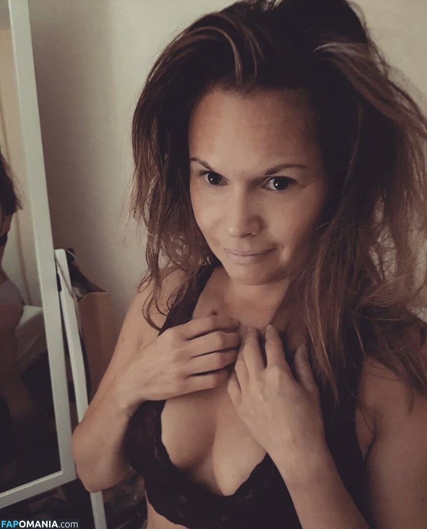Laura Woodford / https: / laurakwoodford / lwoodf ヌード OnlyFans  流出写真 #1