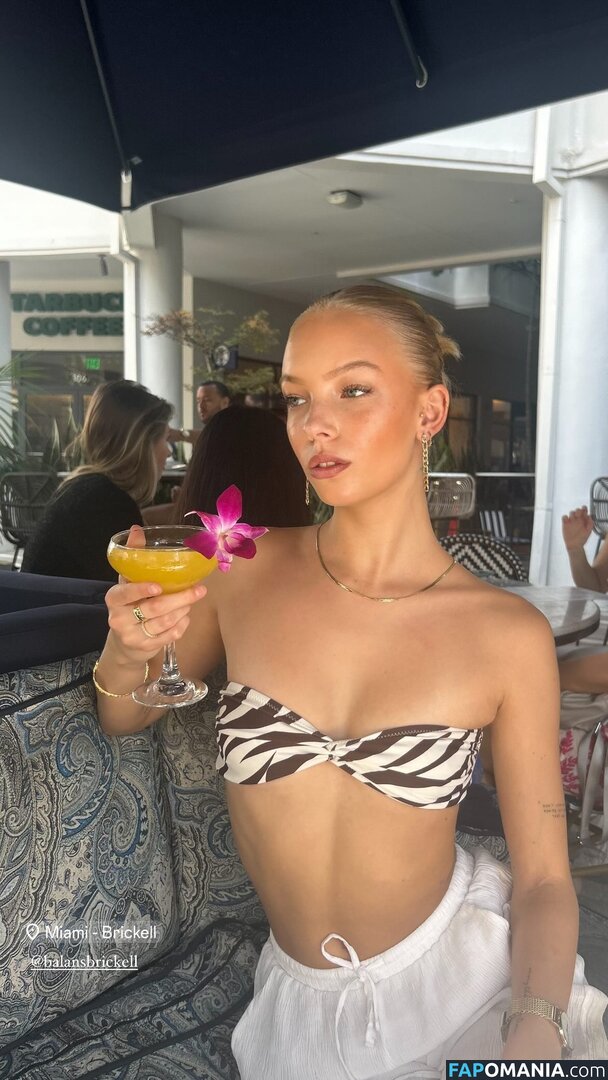 Lilli Sophia / _lillisophia_ / sophiahof3e ヌード OnlyFans  流出写真 #11