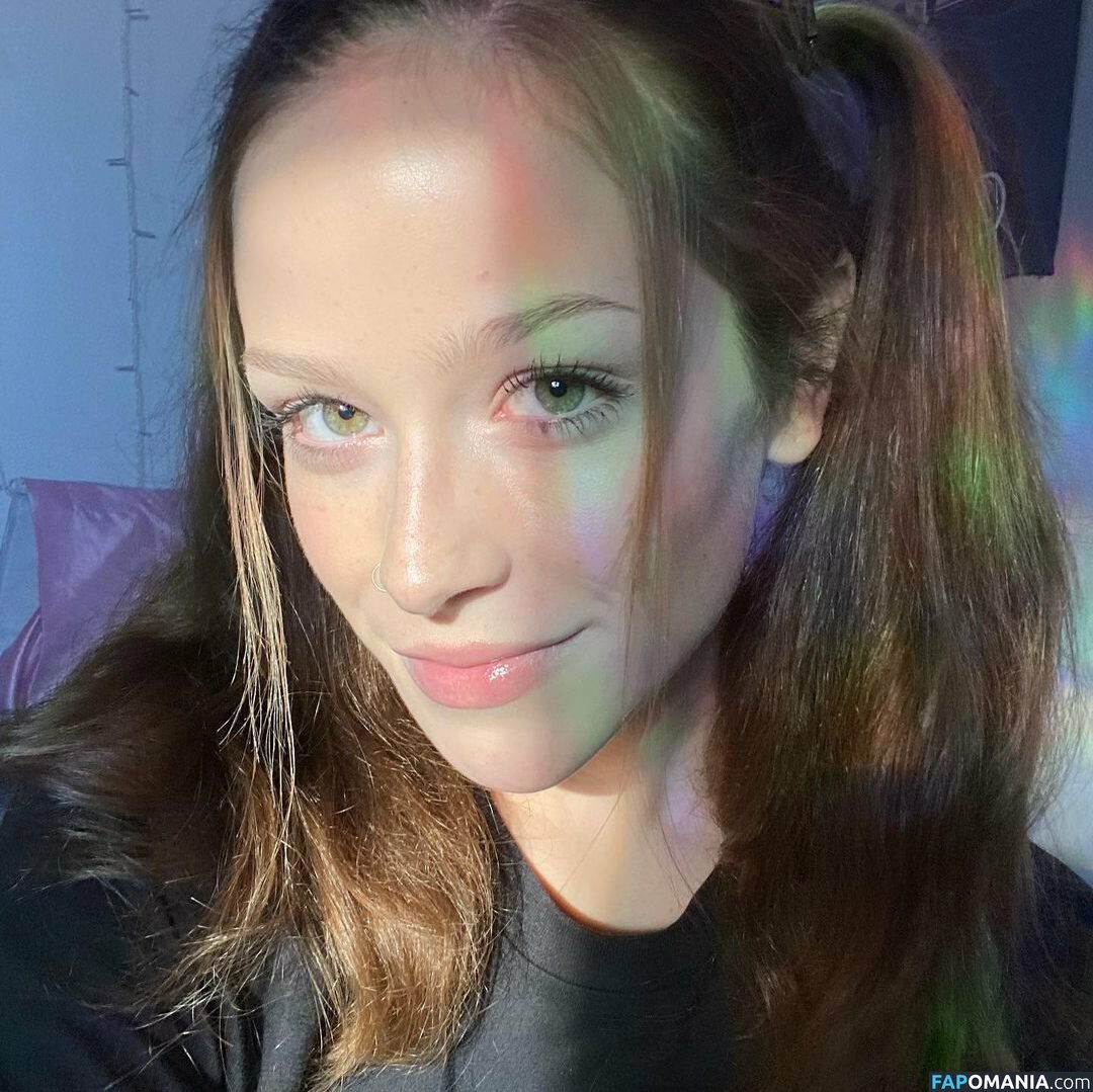 lilly_spunk / lillyspunk / outer.space.fairy ヌード OnlyFans  流出写真 #5