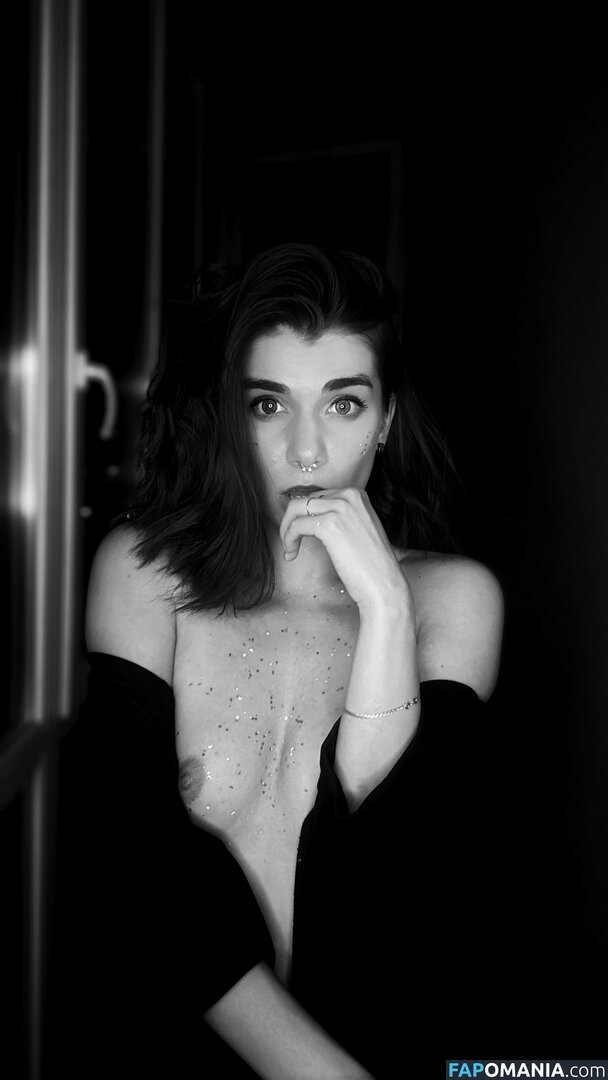 Little Satana / little.satana / s.satana_666 / tomnaya_satana ヌード OnlyFans  流出写真 #34