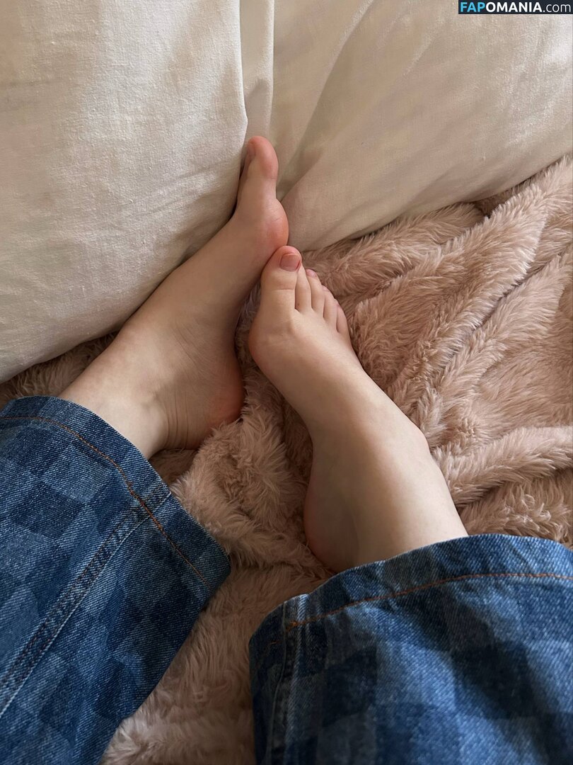 Ljinzer  / Ljinzer / linzarrd / Linzefeet / linzzzer / linziier / joleenlunzer ヌード OnlyFans  流出写真 #2