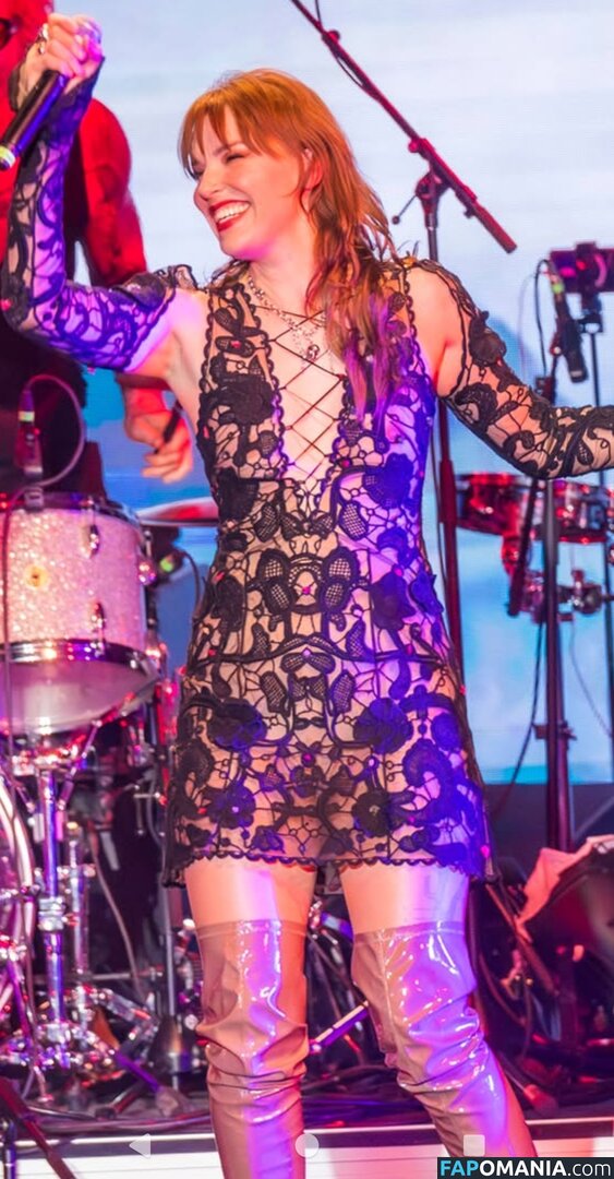 Lzzy Hale / officiallzzyhale ヌード OnlyFans  流出写真 #1