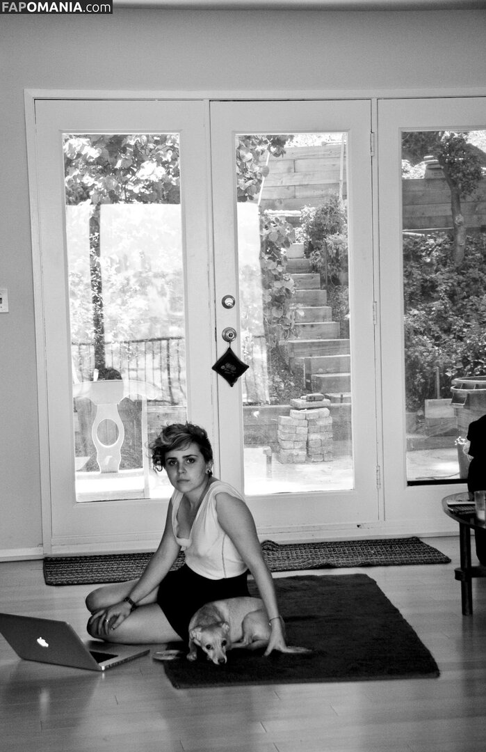 Mae Whitman / mistergarf ヌード OnlyFans  流出写真 #1