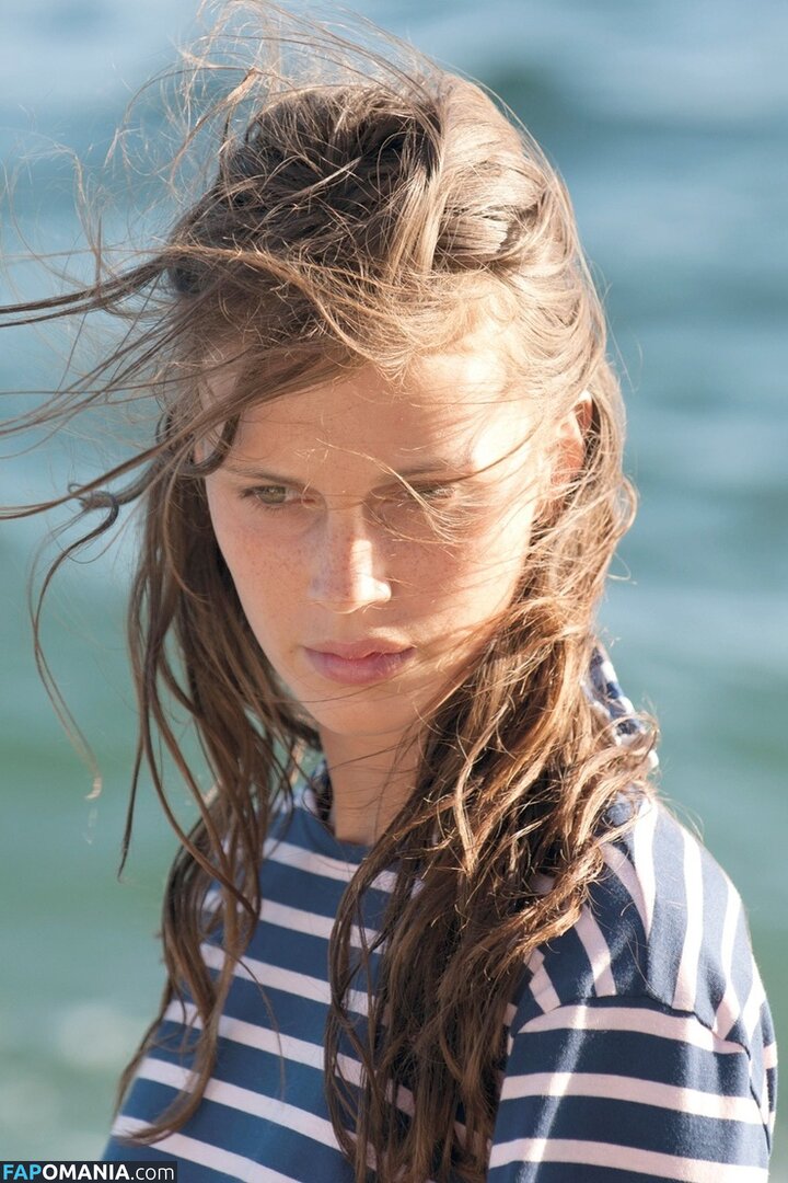 Marine Vacth / https: / marine_vacth / marinvacth ヌード OnlyFans  流出写真 #8
