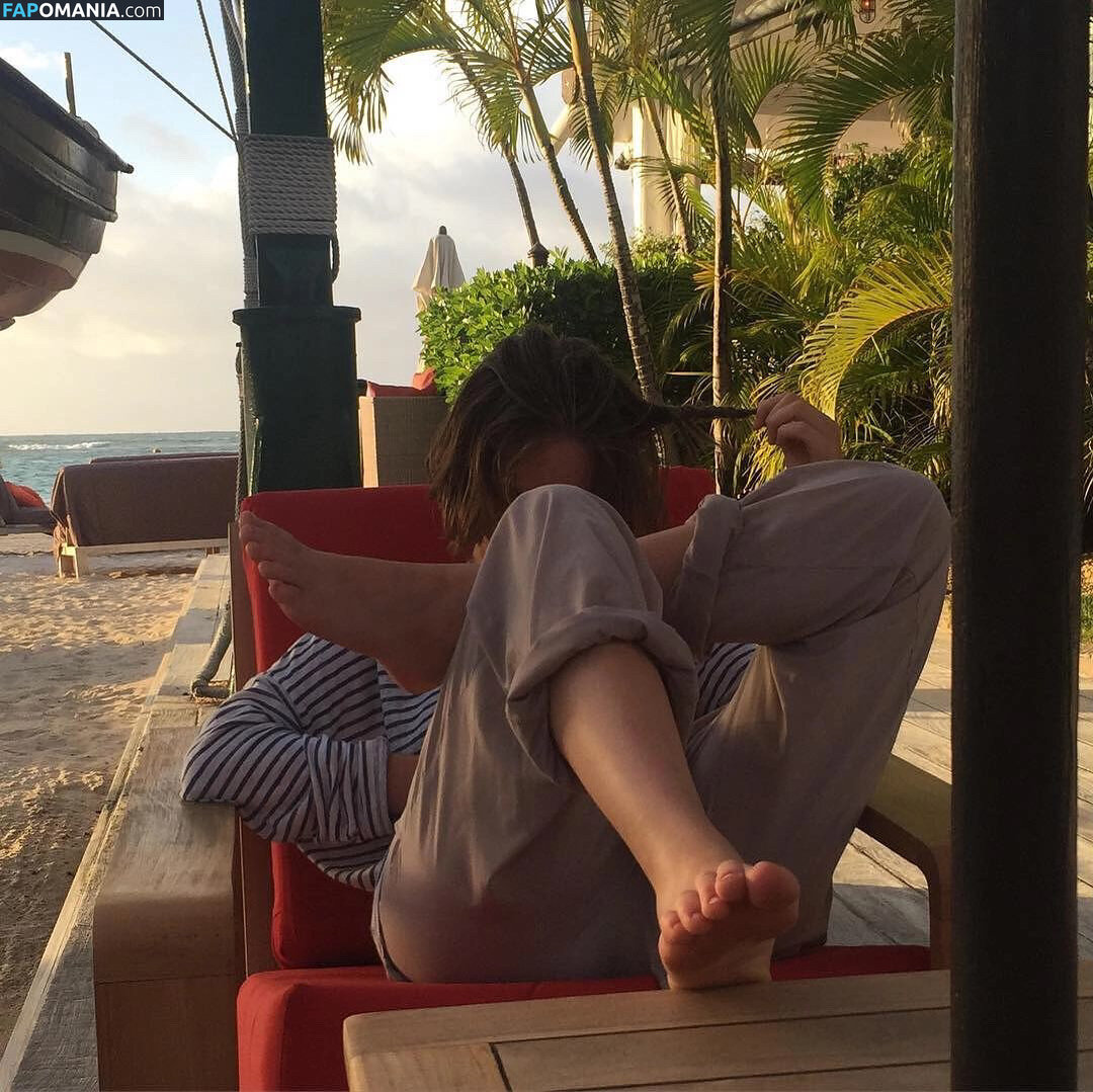 Maya Hawke / maya_hawke / neohawk2 ヌード OnlyFans  流出写真 #480