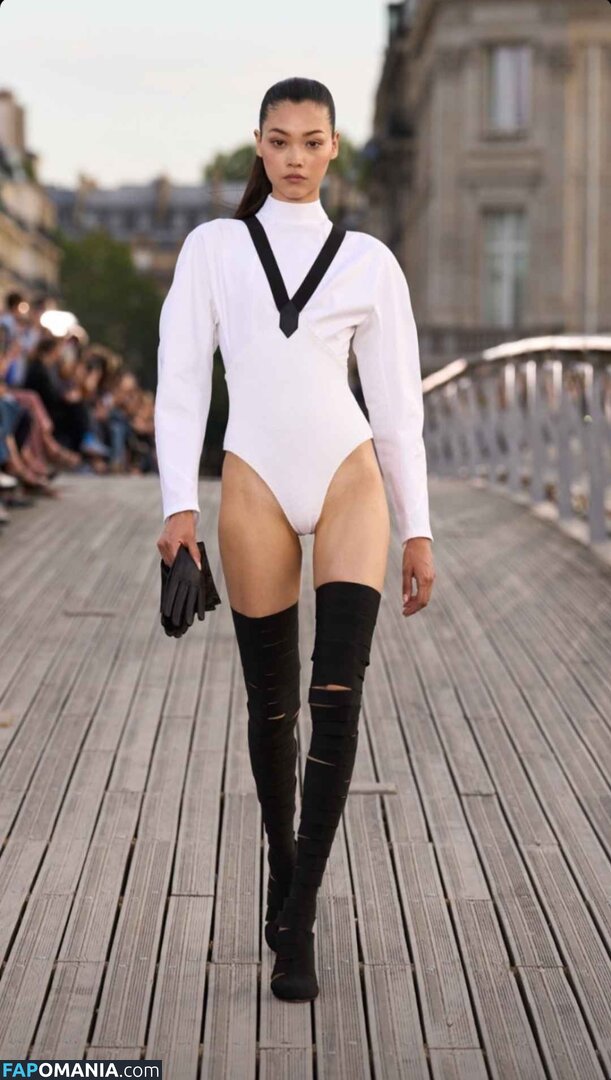 Mika Schneider / mikaschndr ヌード OnlyFans  流出写真 #1