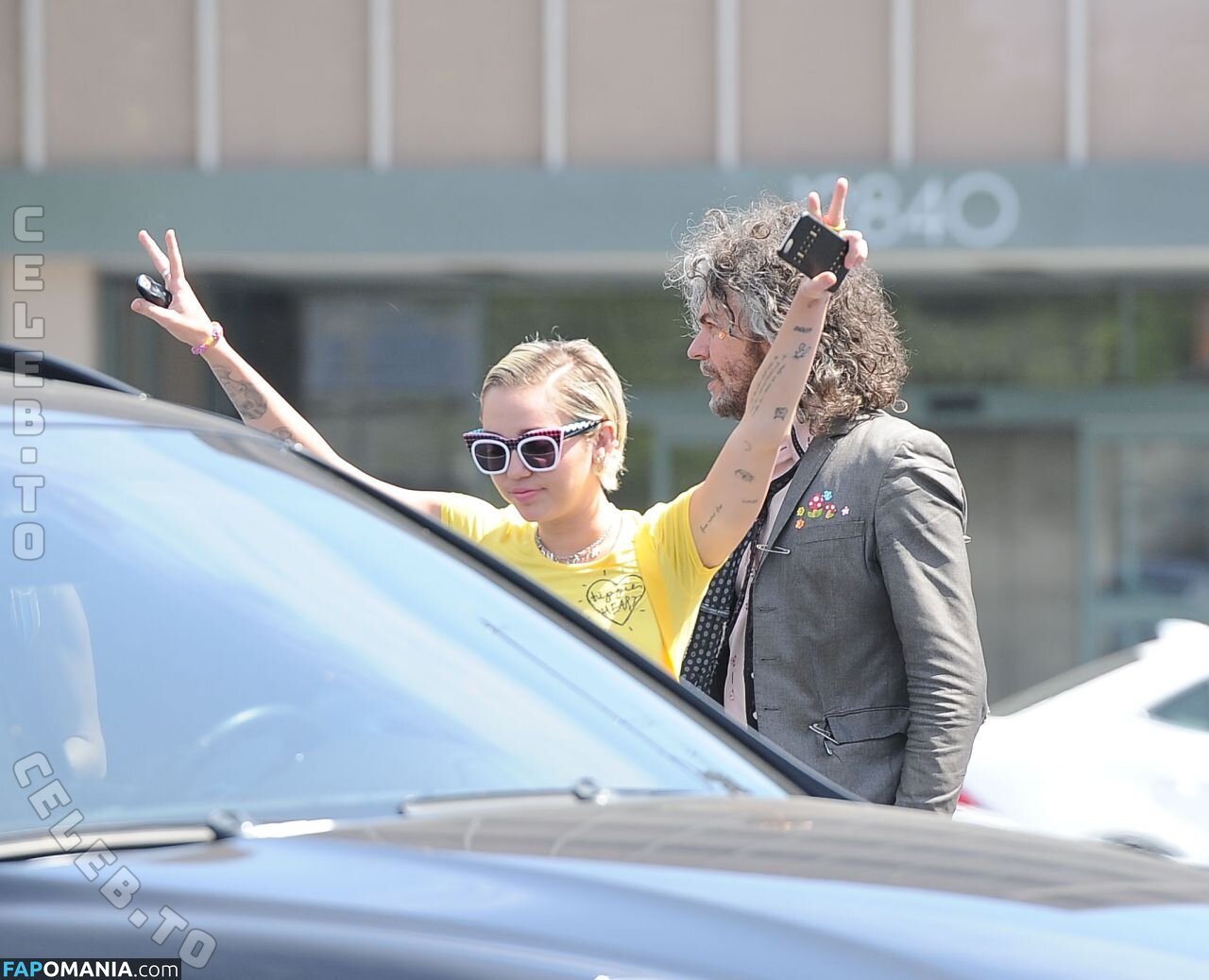 Miley Cyrus / https: / mileycyrus ヌード OnlyFans  流出写真 #2