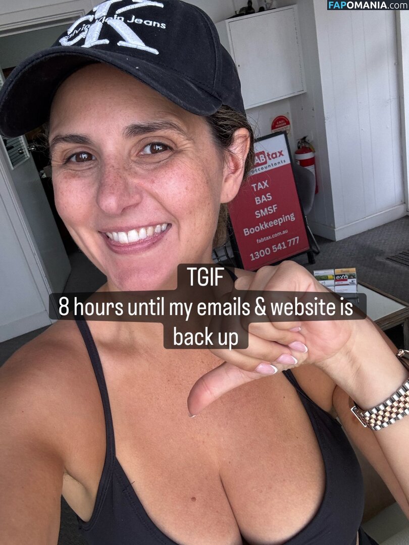 MILF Online Accountant / Miriam Holme / miriamholme ヌード OnlyFans  流出写真 #24
