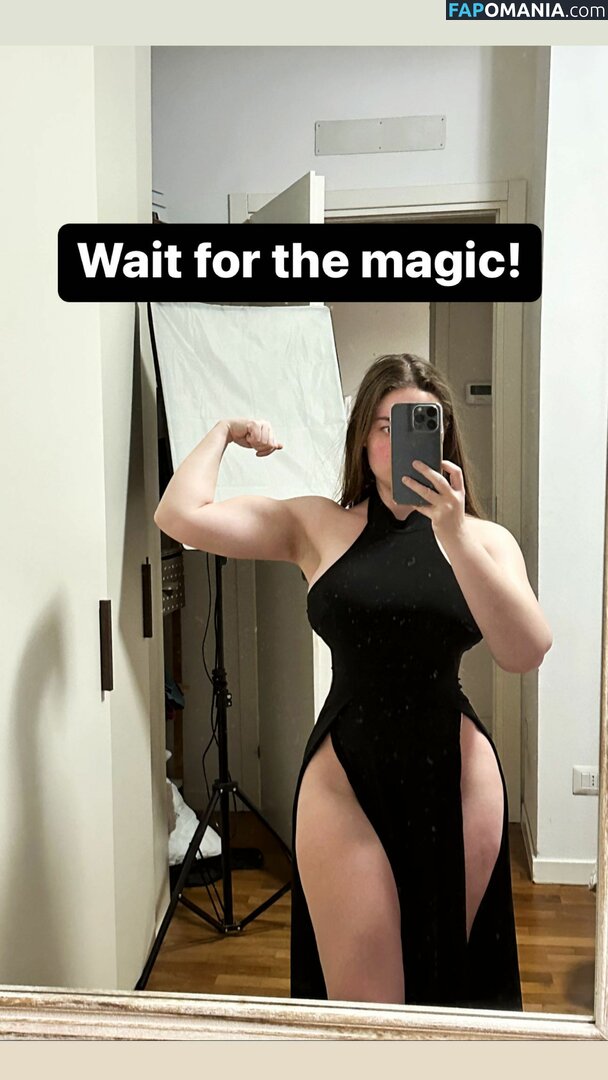 Giulia Valeriani / moonchild_77 / moonchild_777 ヌード OnlyFans  流出写真 #9