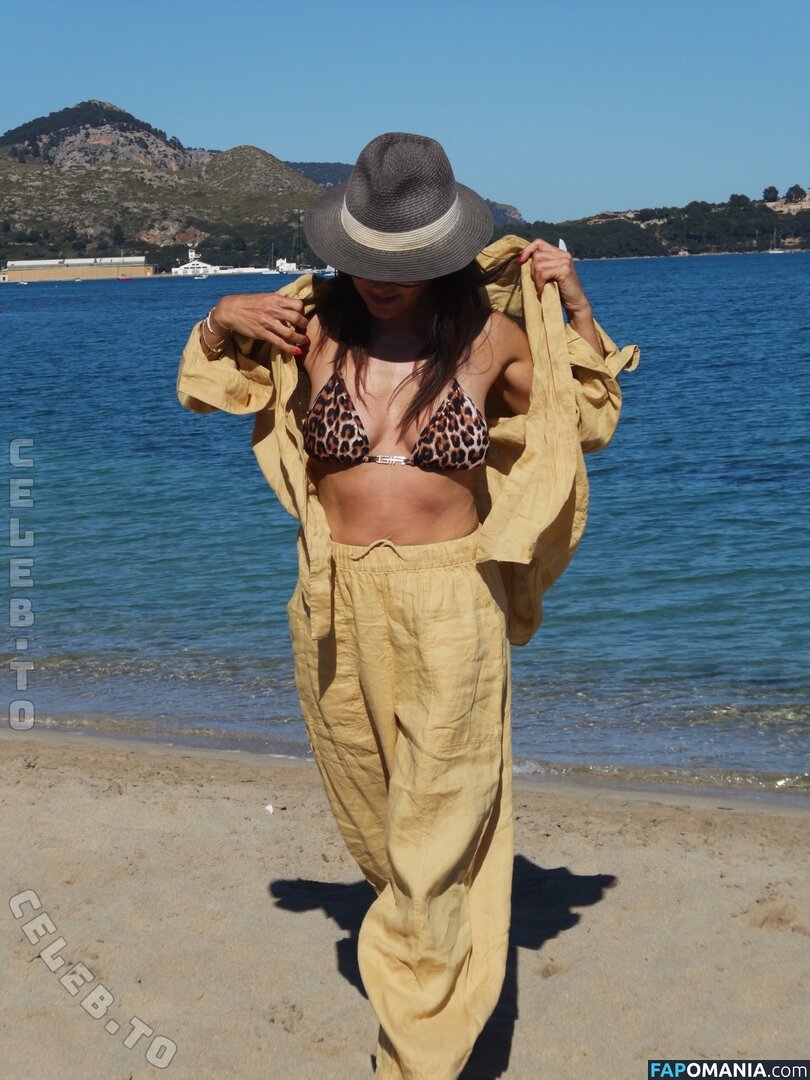 Nazan Eckes / nazaneckes ヌード OnlyFans  流出写真 #1