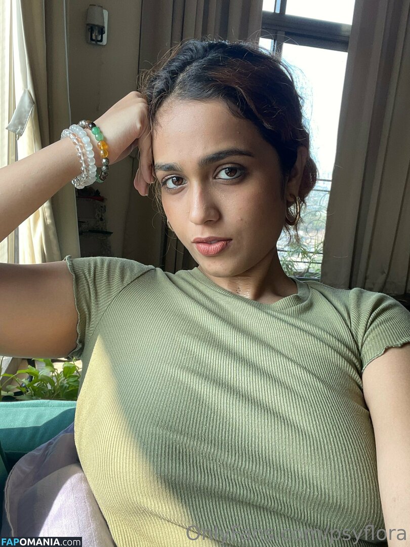 Neelam Kudale / psychedelicflora. / tara.kudale ヌード OnlyFans  流出写真 #1