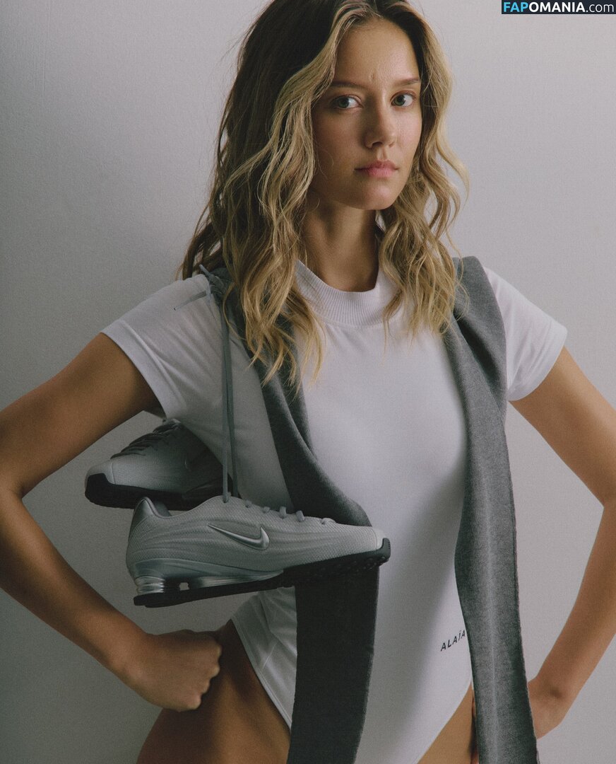 Nicola Cavanis / nicola / nicolaca_ ヌード OnlyFans  流出写真 #1640