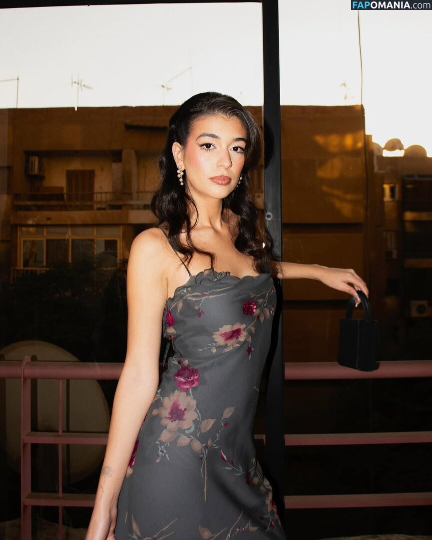 Nourine Abouseada / https: / nourineabouseada ヌード OnlyFans  流出写真 #8