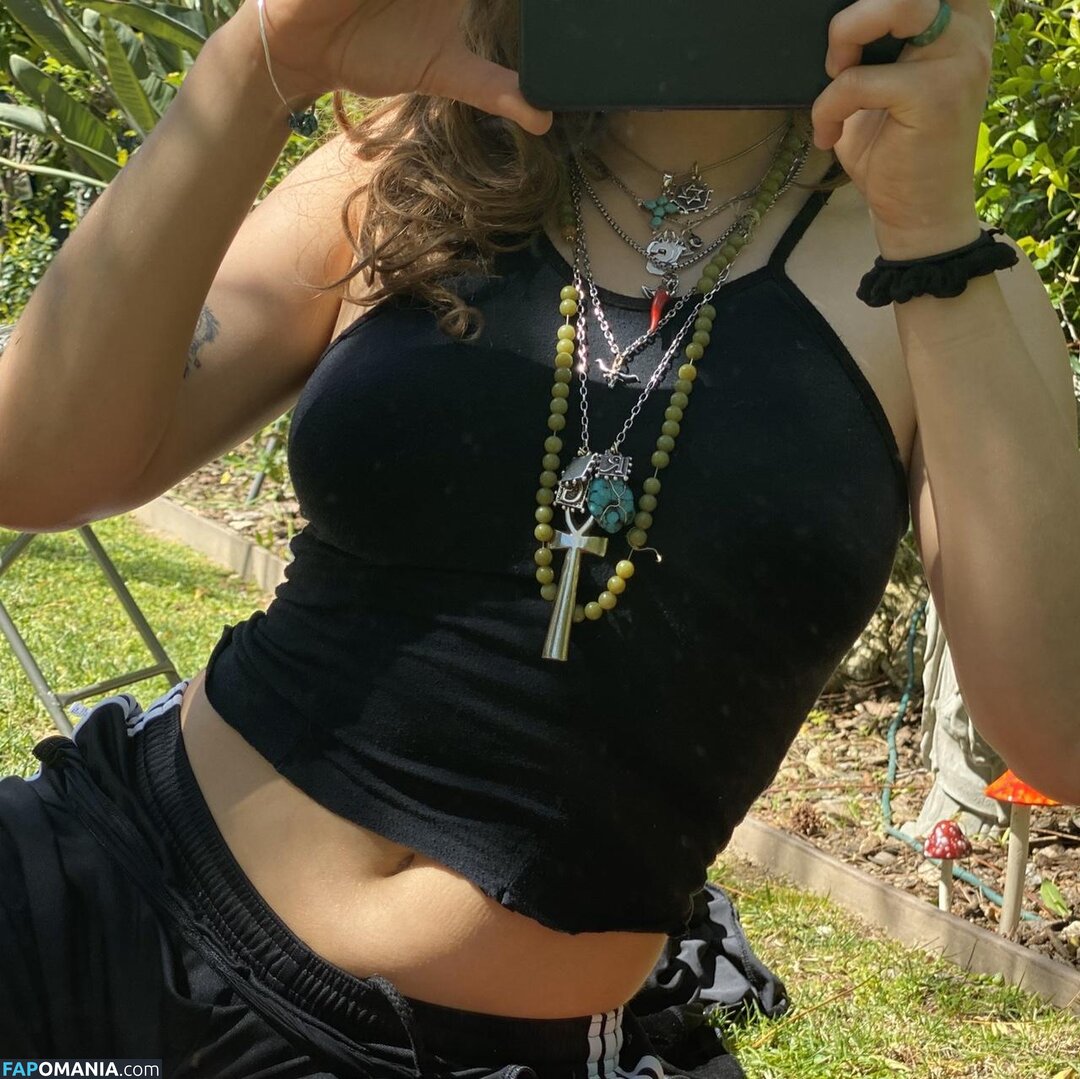 https: / odessaazion ヌード OnlyFans  流出写真 #3