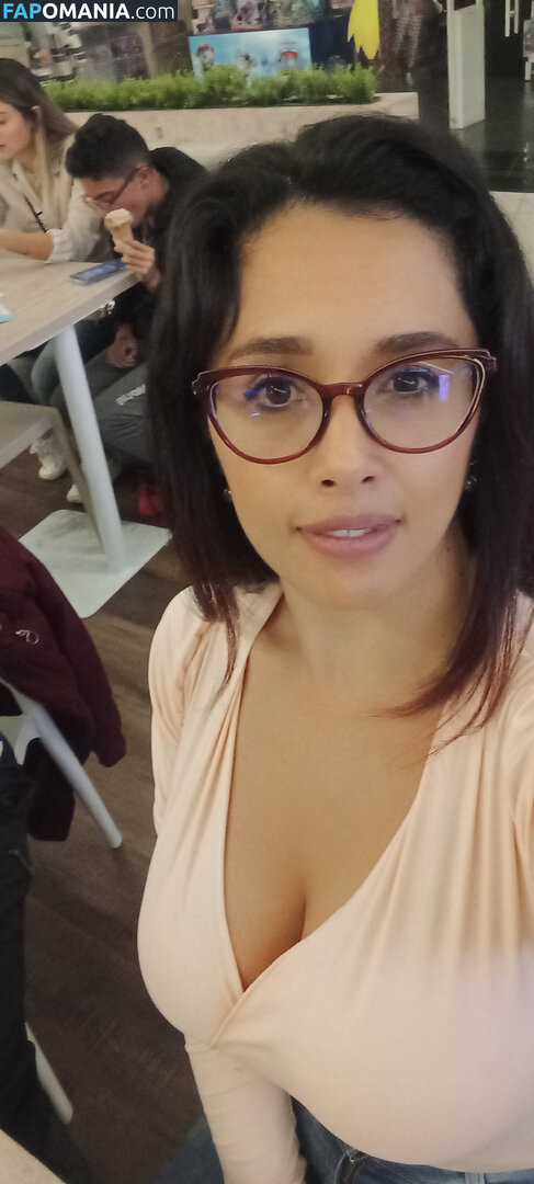 Officefacil / Vivi Becerra / vivi.v / vivi_officefacil / vivib0808 ヌード OnlyFans  流出写真 #7