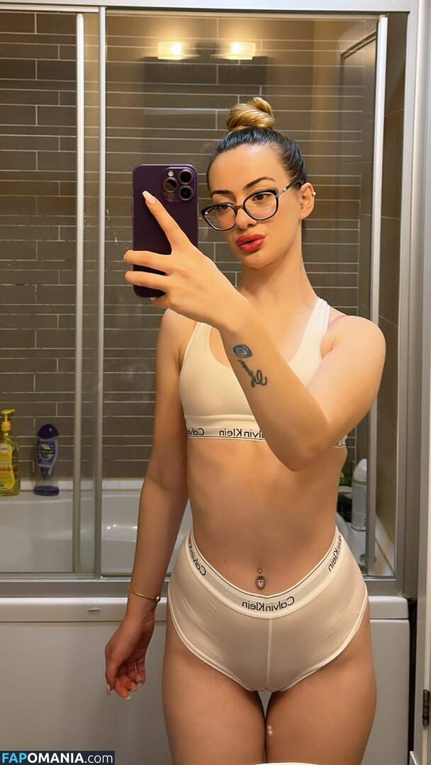 Oznur Guven / oz_nurunuz / oznurunuz / oznurunuzz ヌード OnlyFans  流出写真 #15