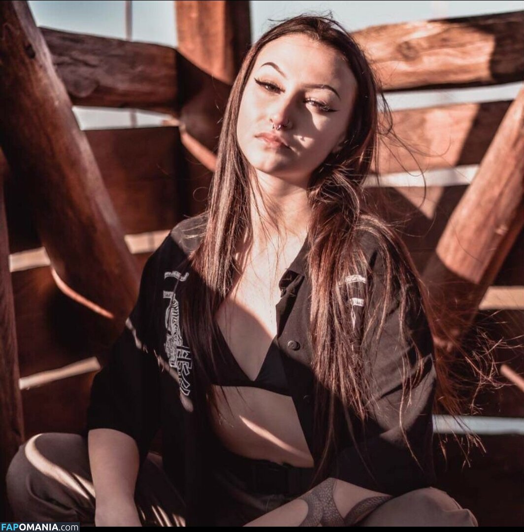 amator_csajok / f.lillaa / petratimea ヌード OnlyFans  流出写真 #1099