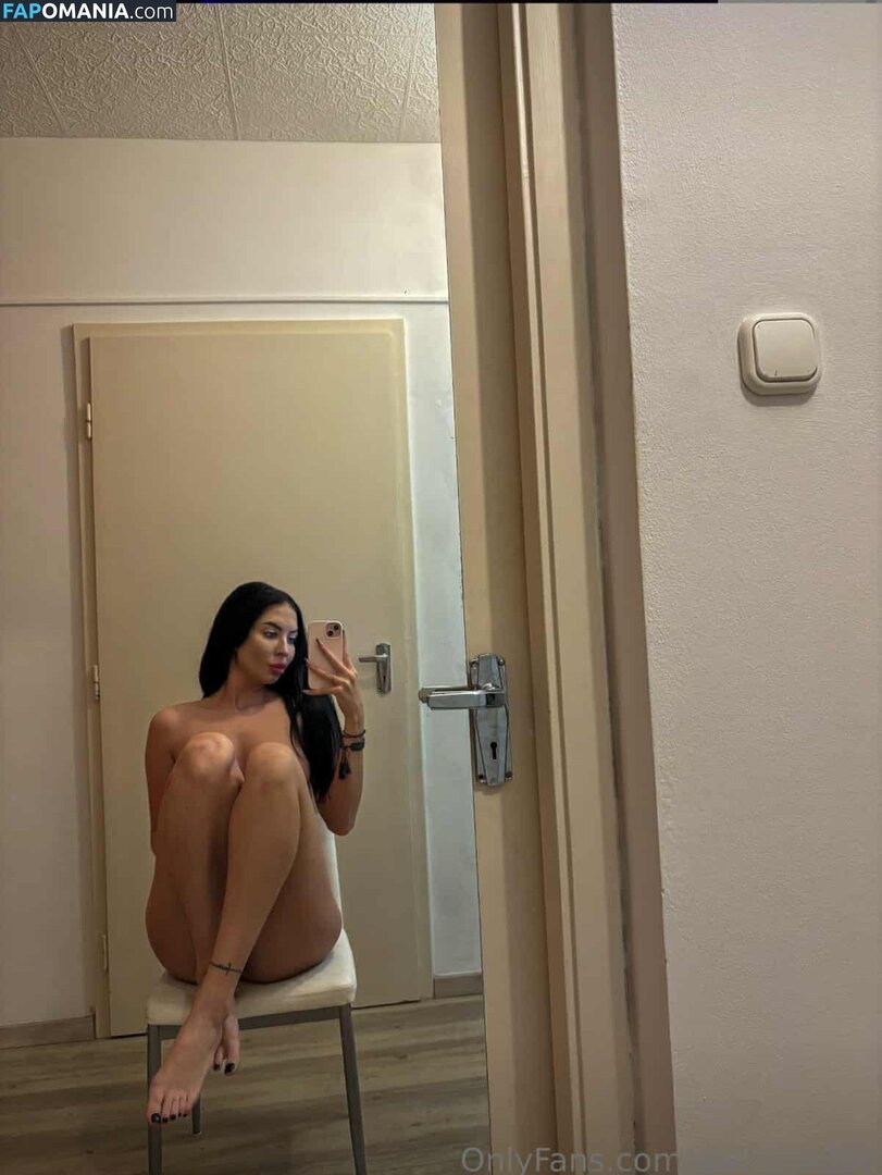 amator_csajok / f.lillaa / petratimea ヌード OnlyFans  流出写真 #2655