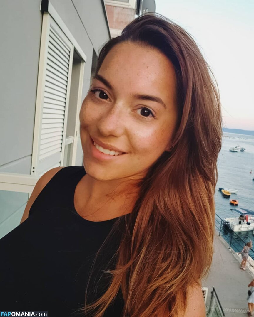 amator_csajok / f.lillaa / petratimea ヌード OnlyFans  流出写真 #2684