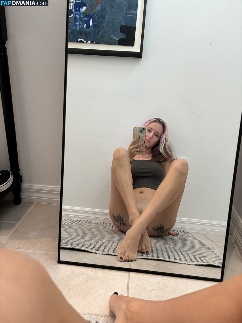 Poppy Quinn / PoppyQuinnn / https: / poppyquinn33 / the.poppy.quinn ヌード OnlyFans  流出写真 #13