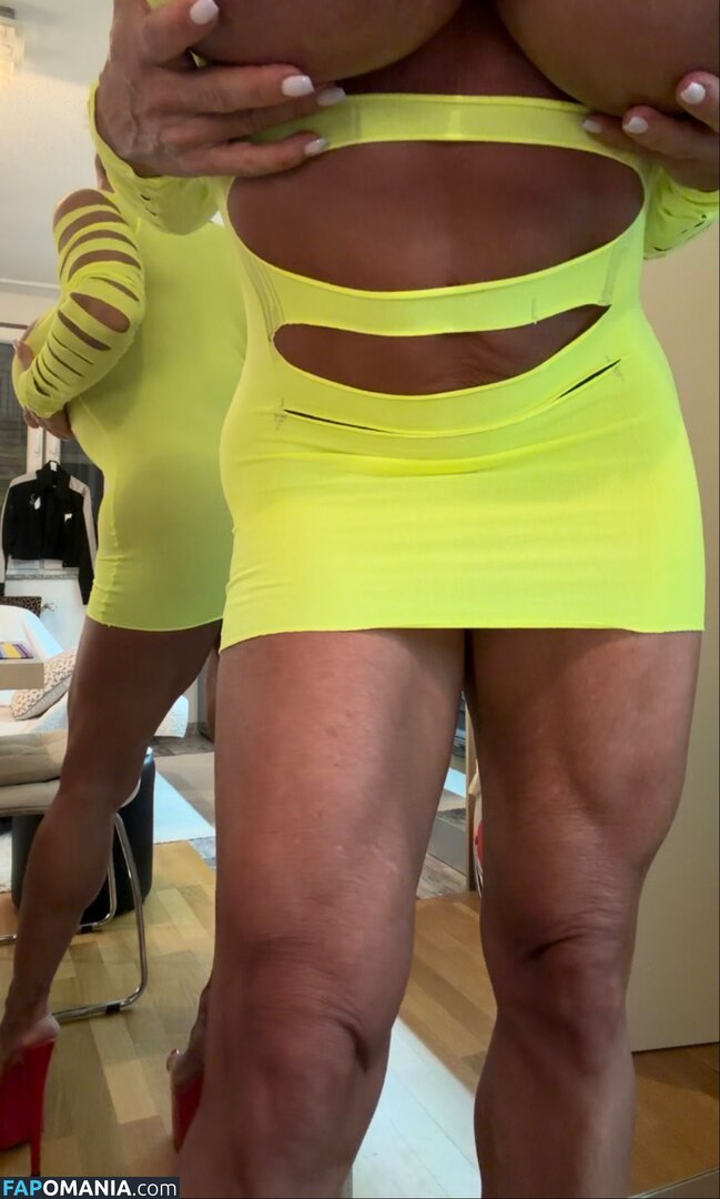QueenMuscleBoobs ヌード OnlyFans  流出写真 #8