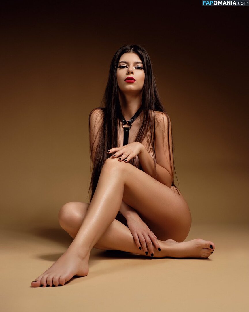 Raducu Mihaela / mihaelaraducu / raducumihaela / raducumihaela__ ヌード OnlyFans  流出写真 #1