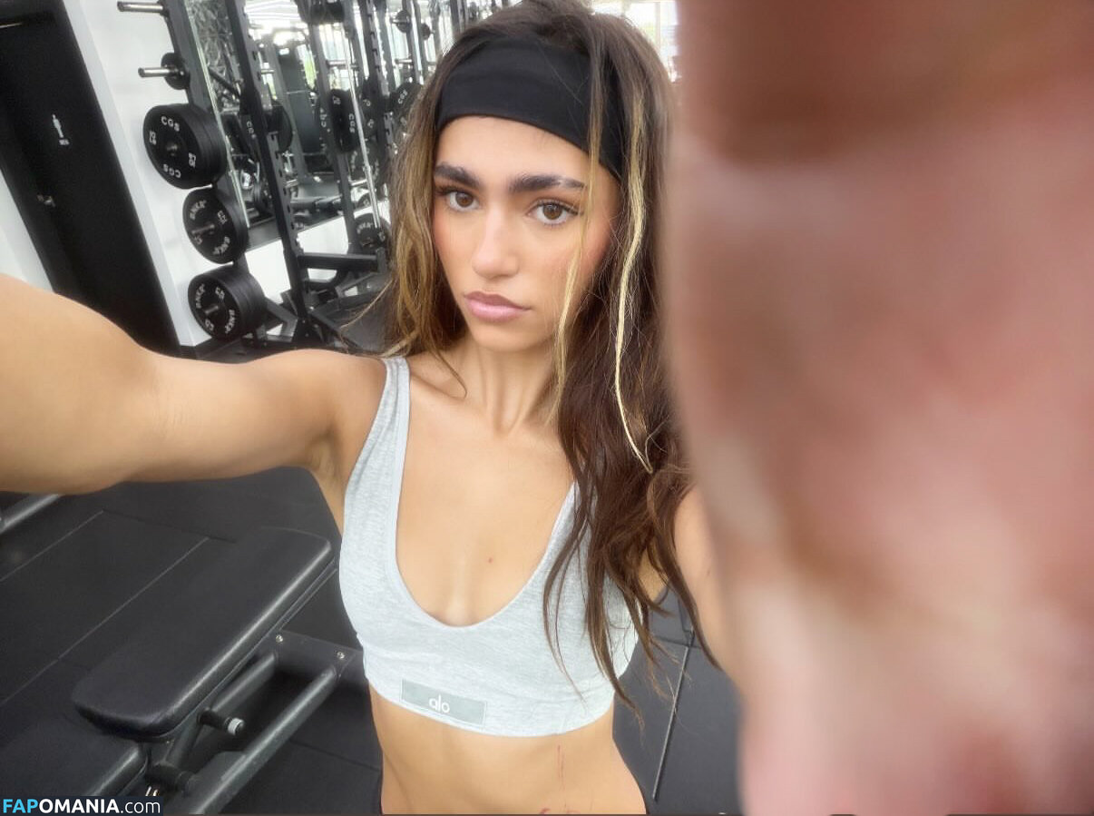 Rayna V / https: / raynaroseetv / raynavallandingham / raynavham ヌード OnlyFans  流出写真 #4