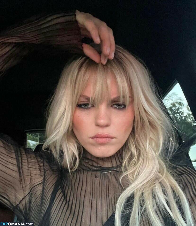 Renee Rapp / reneerapp ヌード OnlyFans  流出写真 #4