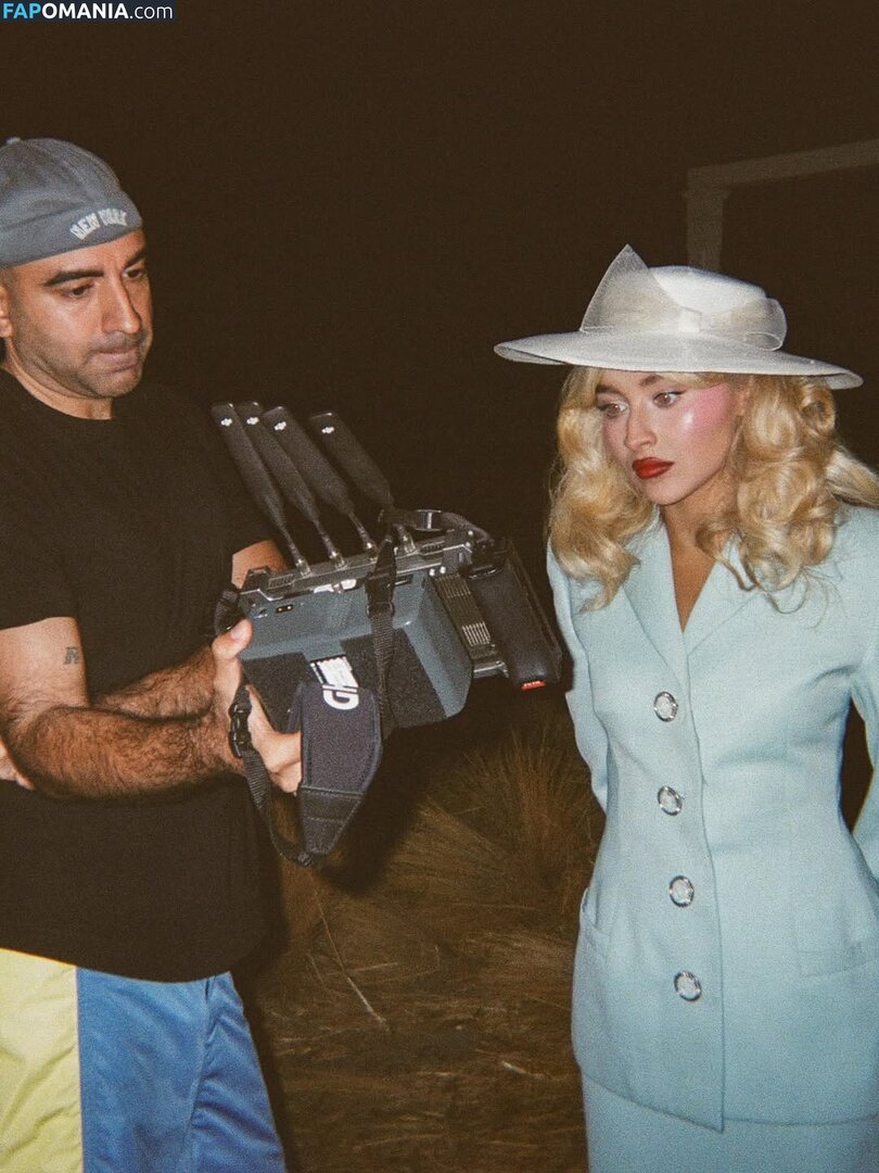 Sabrina Carpenter / https: / sabrinacarpenter ヌード OnlyFans  流出写真 #2437