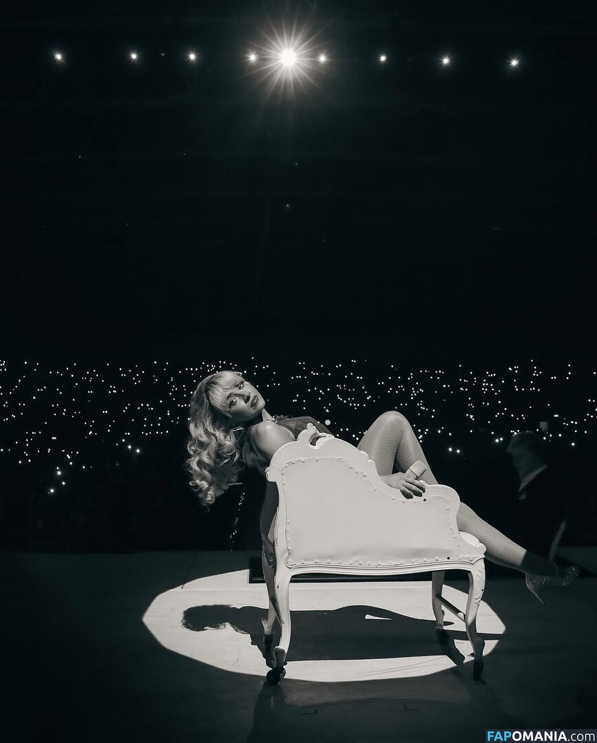 Sabrina Carpenter / https: / sabrinacarpenter ヌード OnlyFans  流出写真 #2540