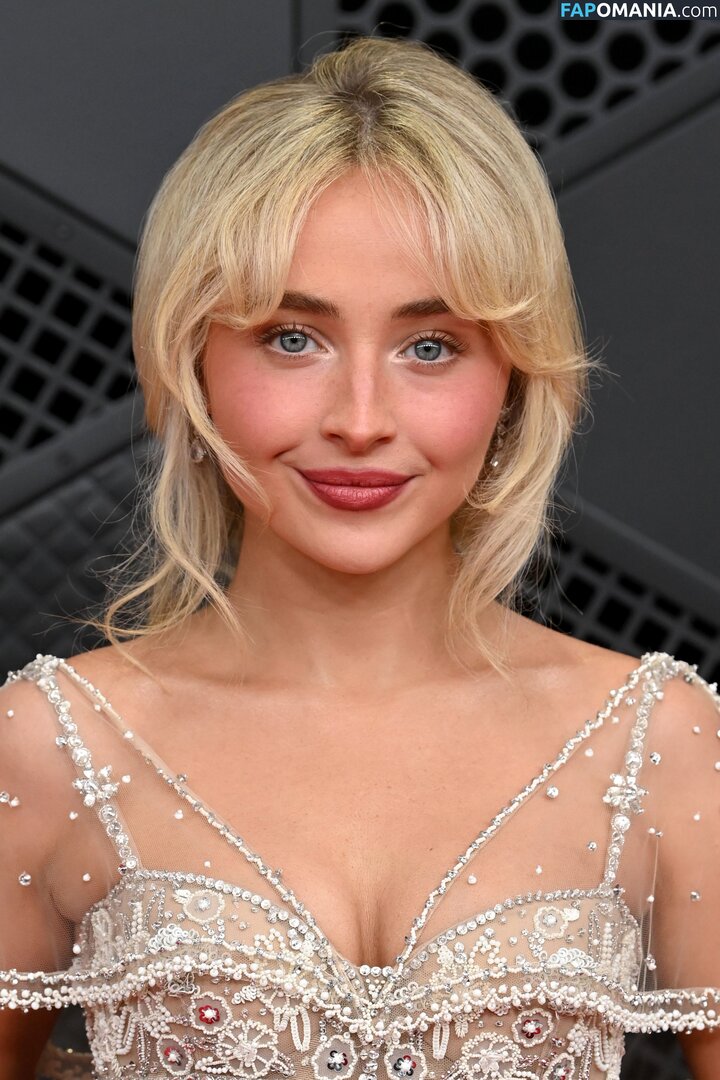 Sabrina Carpenter / https: / sabrinacarpenter ヌード OnlyFans  流出写真 #2573
