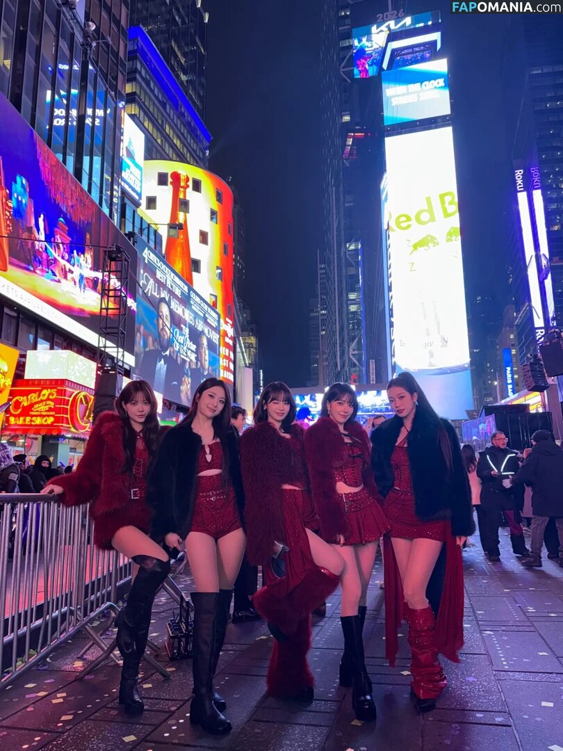 39saku_chan / LESSERAFIM / Sakura Miyawaki 宮脇 咲良 ヌード OnlyFans  流出写真 #4