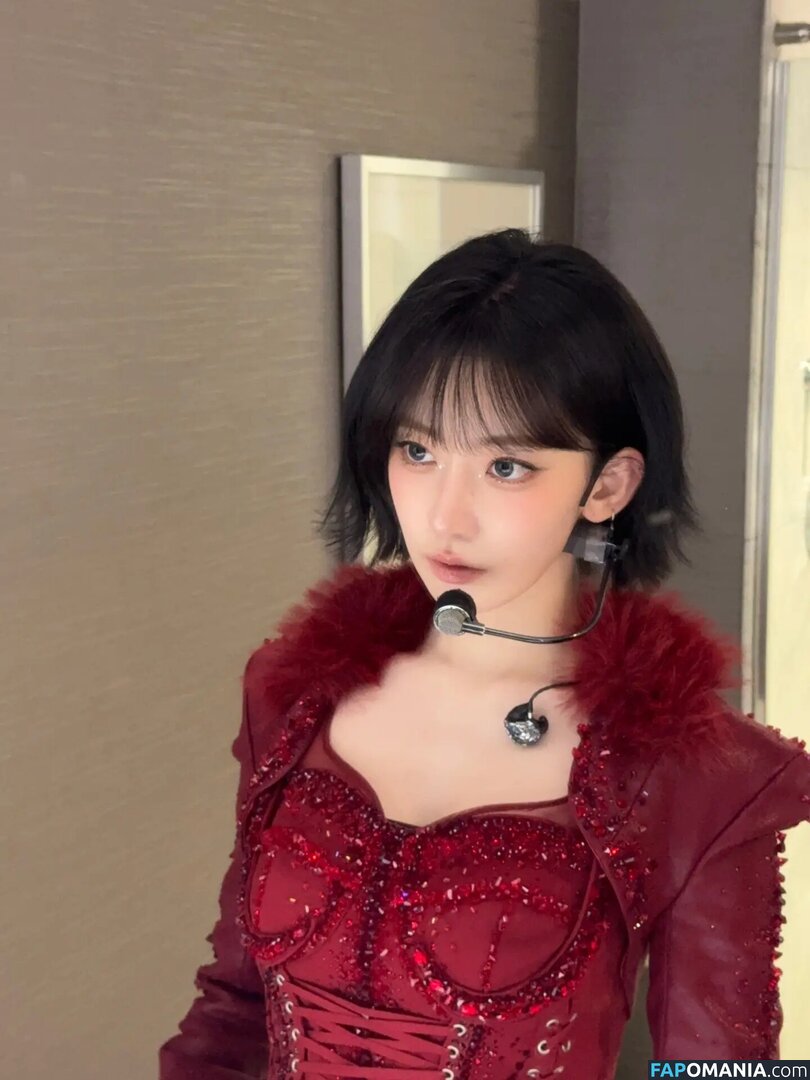 39saku_chan / LESSERAFIM / Sakura Miyawaki 宮脇 咲良 ヌード OnlyFans  流出写真 #9