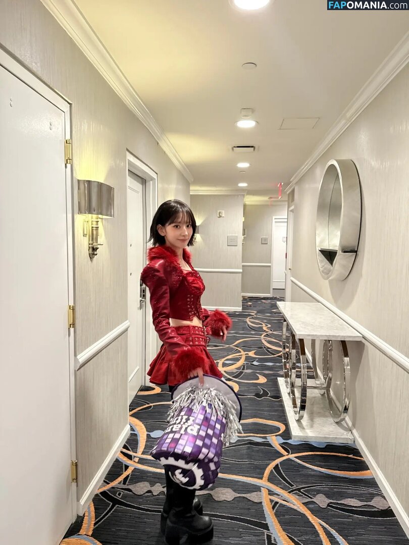 39saku_chan / LESSERAFIM / Sakura Miyawaki 宮脇 咲良 ヌード OnlyFans  流出写真 #11