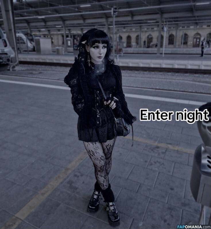 foxynfriendsmadebydesign / scorpionfl0wer / scrtcnt04 ヌード OnlyFans  流出写真 #3