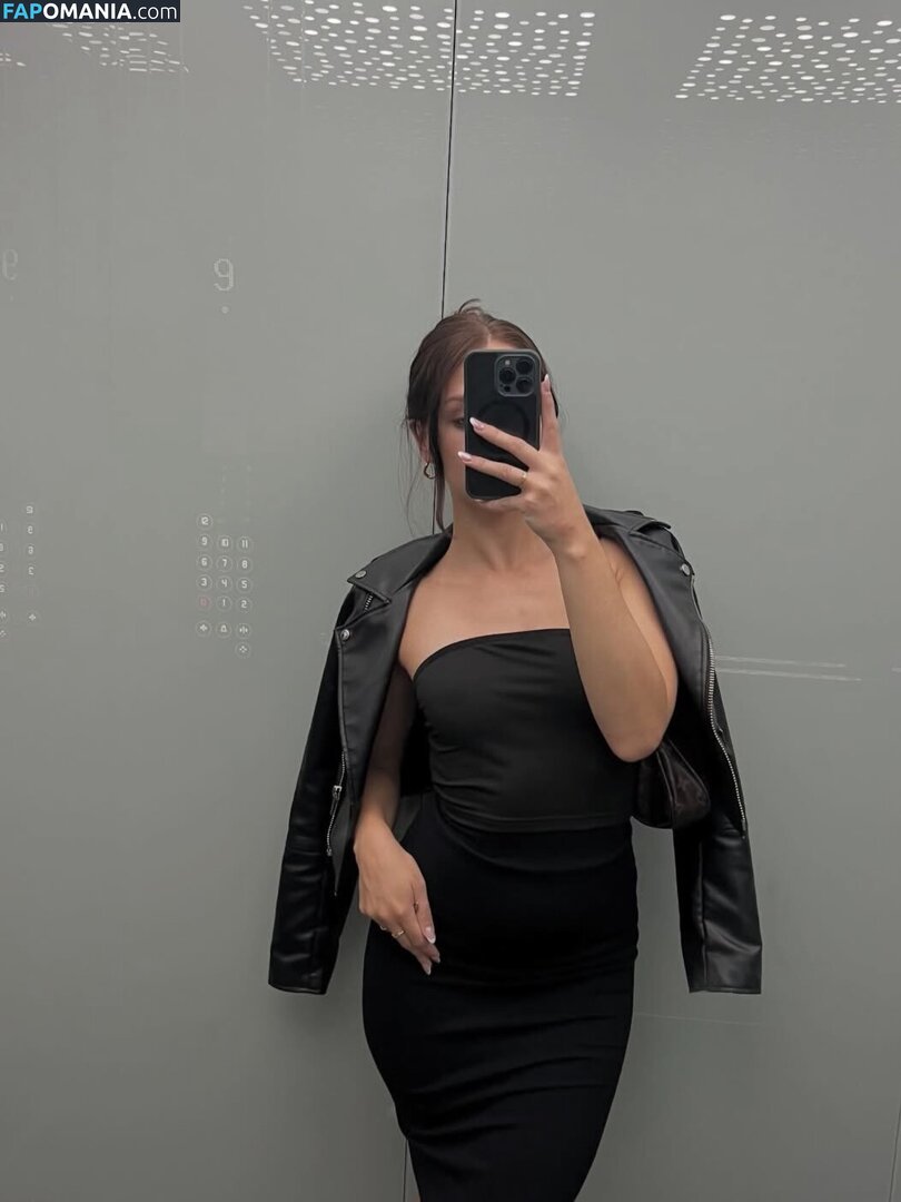 eminkarosikova / emrosik_ / secretofema ヌード OnlyFans  流出写真 #11