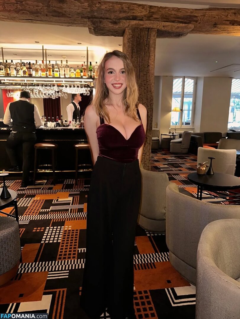 Serena Skybourne / https: / serenaskybourne ヌード OnlyFans  流出写真 #22