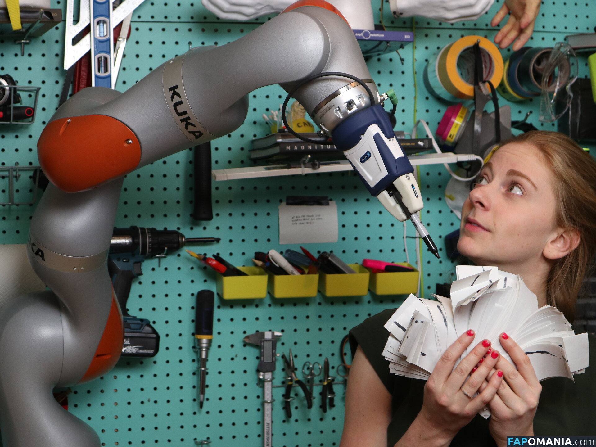 Simone Giertz / simonegiertz ヌード OnlyFans  流出写真 #3