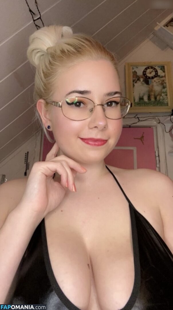 Sina-Marie Hüttner / sina.mh2001 ヌード OnlyFans  流出写真 #11