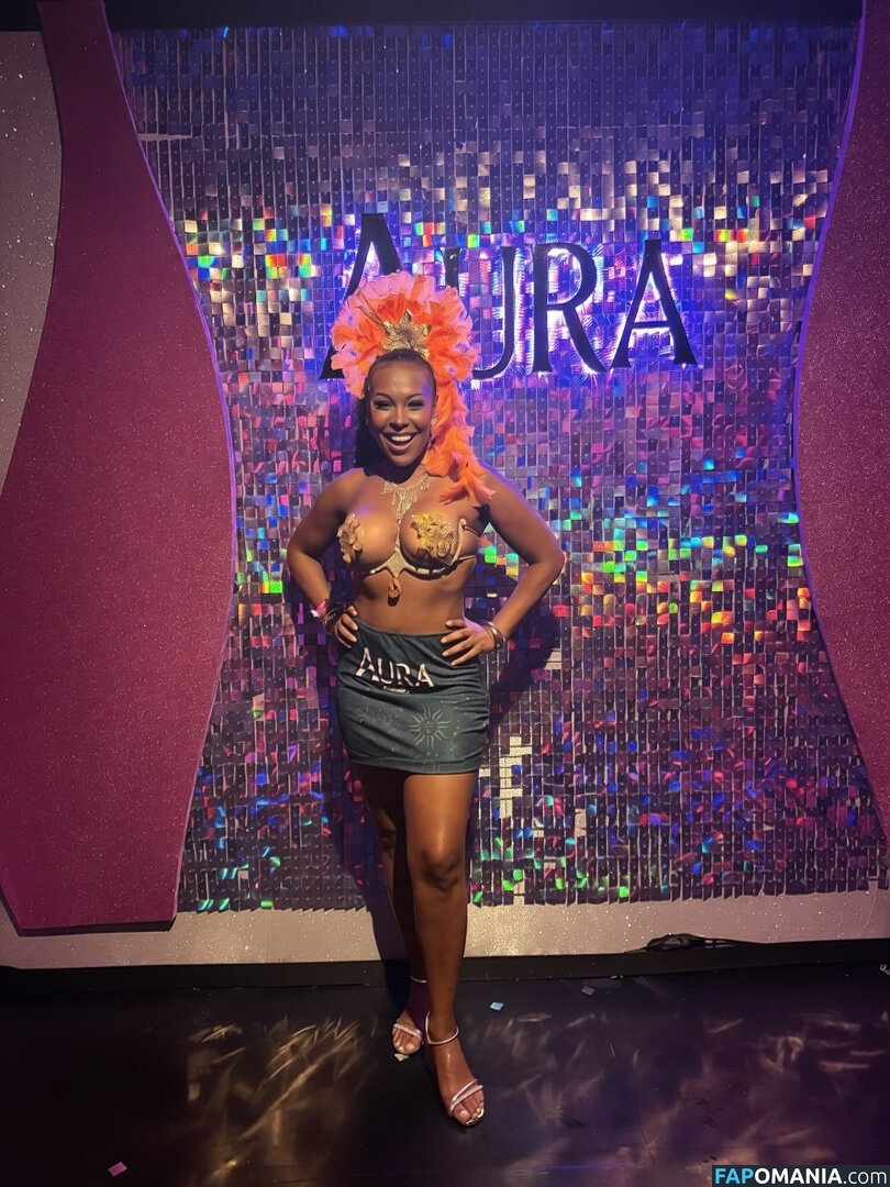BBB 4 / Solange Vega / https: / solvegaoficial ヌード OnlyFans  流出写真 #8