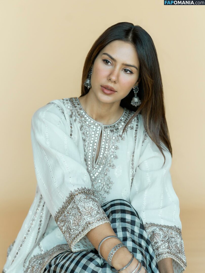 Sonam Bajwa / bajwasonam / sonambajwa ヌード OnlyFans  流出写真 #13