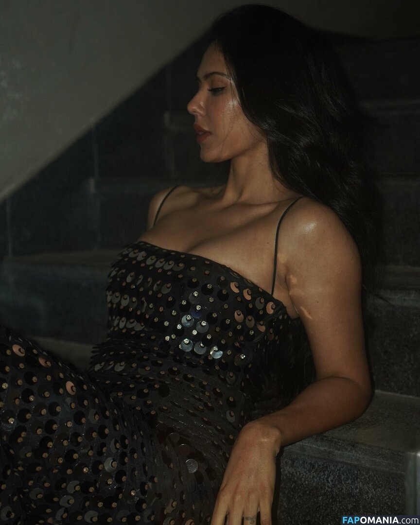 Sonam Bajwa / bajwasonam / sonambajwa ヌード OnlyFans  流出写真 #18