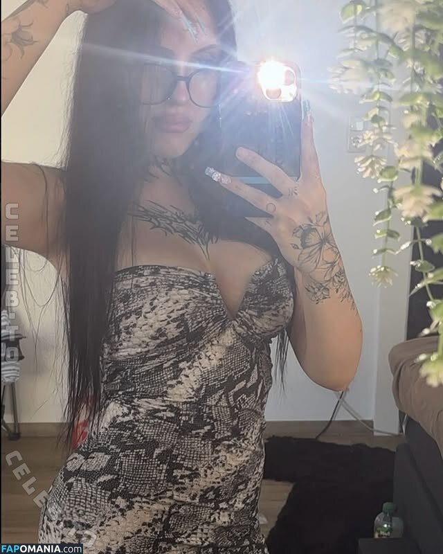 6.sophie.8 / sooophie_666 / your.local.hoe_68 ヌード OnlyFans  流出写真 #1