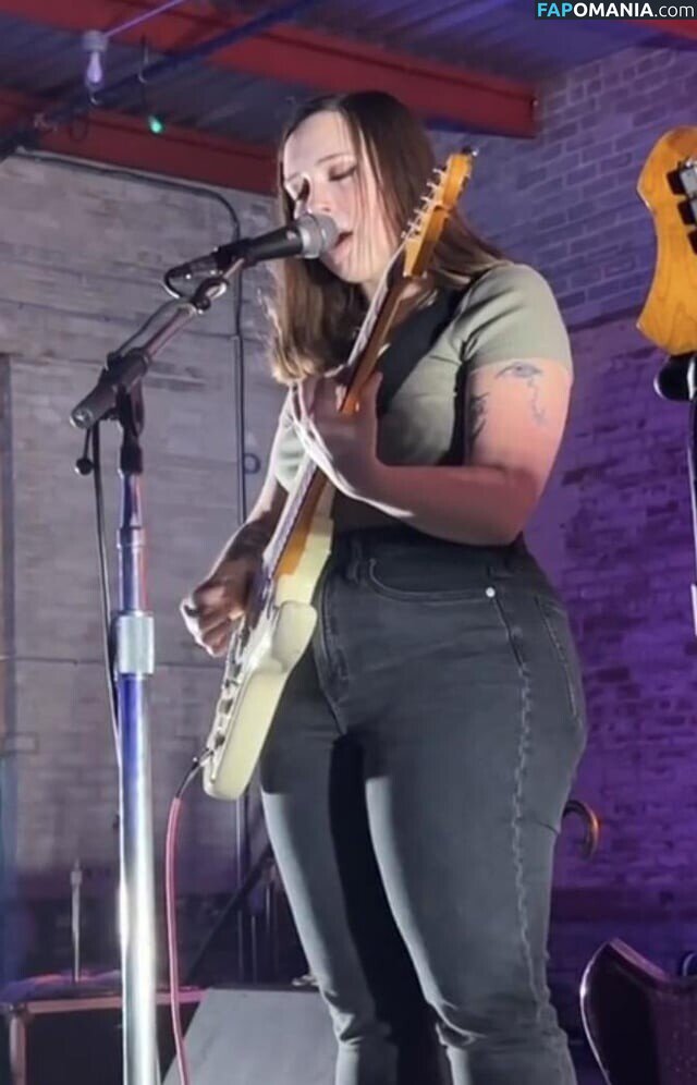 Soccer Mommy / Sophia Allison / soccermommyband ヌード OnlyFans  流出写真 #4